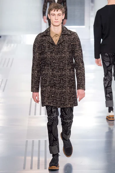 Look 35